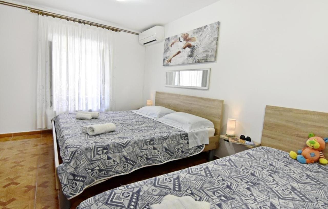Apartmenst Saban 1709 Murine Esterno foto