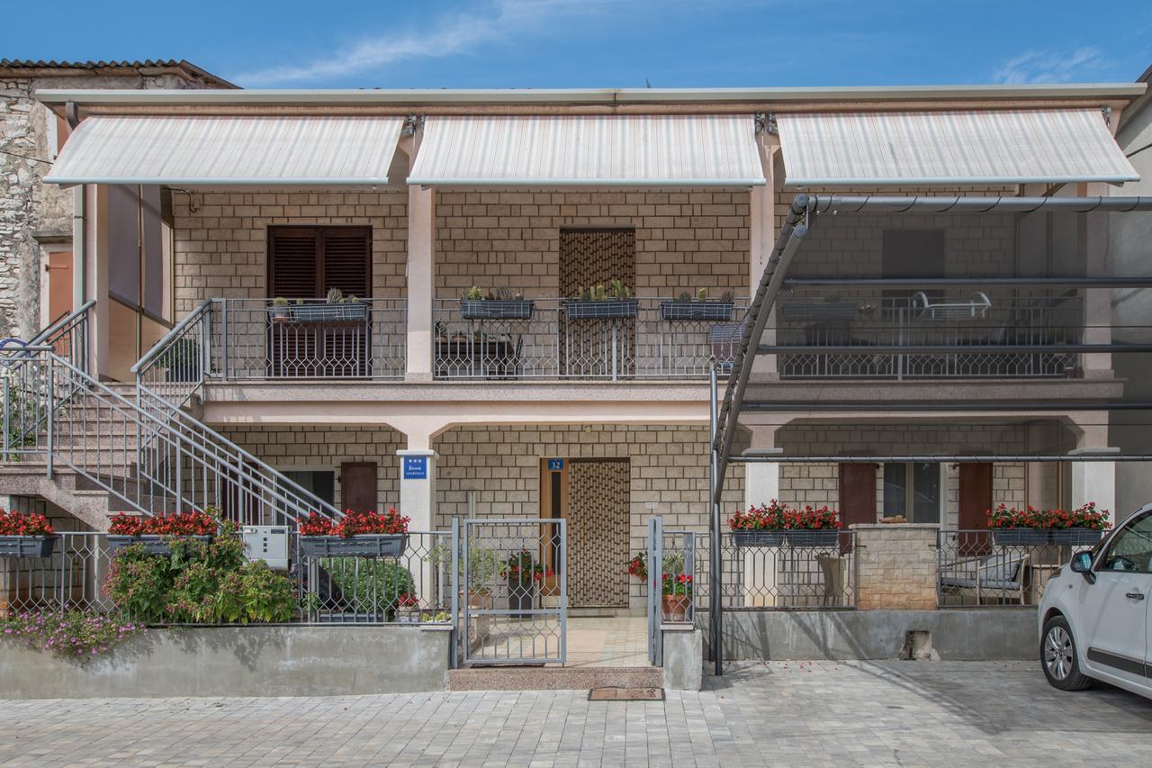 Apartmenst Saban 1709 Murine Esterno foto